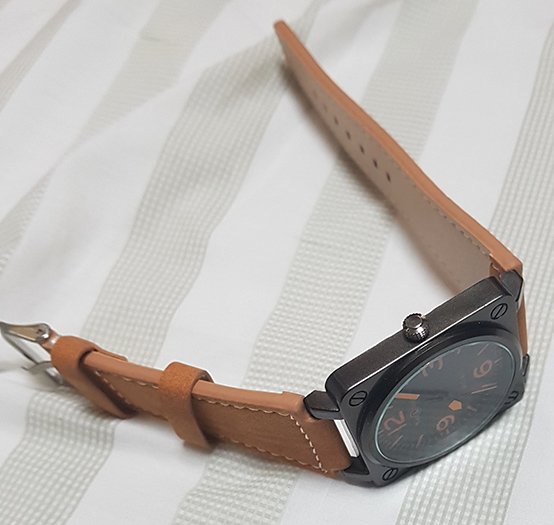 นาฬิกา Bell & Ross ตัวสวย ยอดนิยม ของใหม่ เรือนดำ หลักส้ม สายหนังแมทช์คู่เข้ากัน ขนาด Man Size