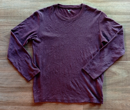 ปกติสองตัว1,380.- Uniqlo ของแท้ ได้ไป2ตัวเลย ไซส์M ยังใหม่ๆสภาพดี