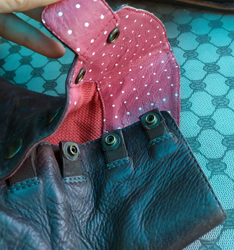 รองเท้า CAMPER ของแท้ แบรนด์ดัง คู่นี้ผลิตในโมร็อกโคครับ