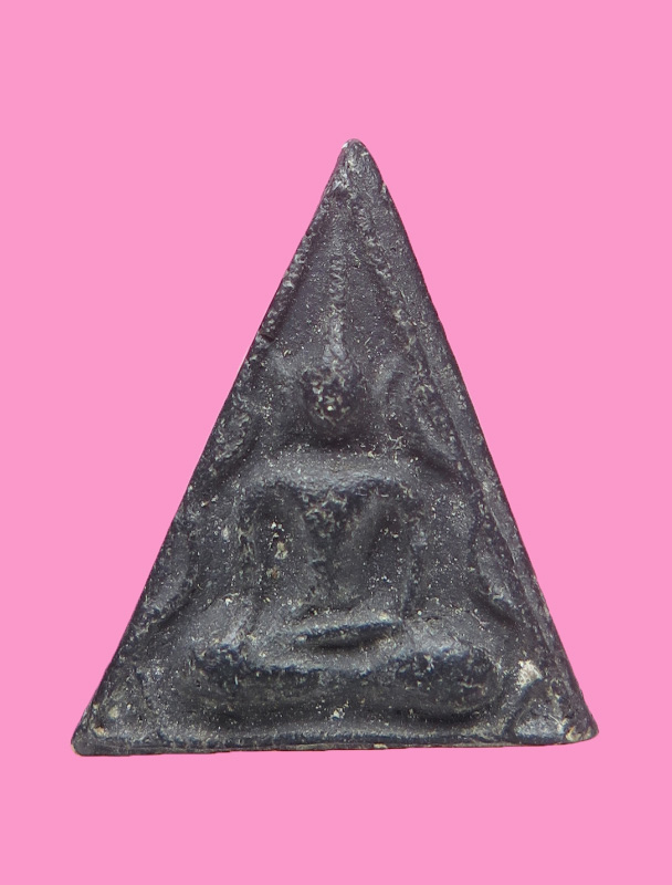 นางพญา ซุ้มกนก จิ๋ว สูงประมาณ 1.2 เซ็นติเมตร