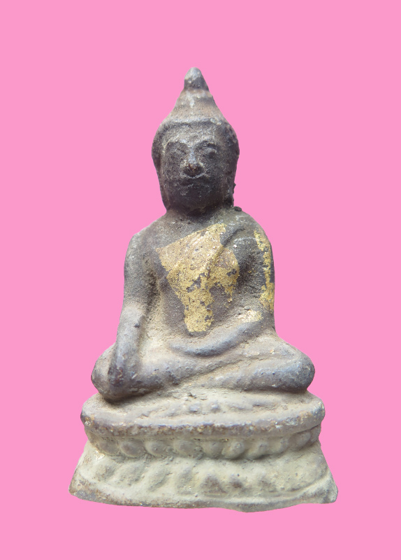 พระบูชา เนื้อชินตะกั่วสนิมแดง ขนาดหน้าตักเกือบ 2 นิ้ว ก้นดินไทย