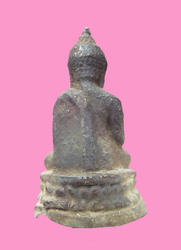 พระบูชา เนื้อชินตะกั่วสนิมแดง ขนาดหน้าตักเกือบ 2 นิ้ว ก้นดินไทย