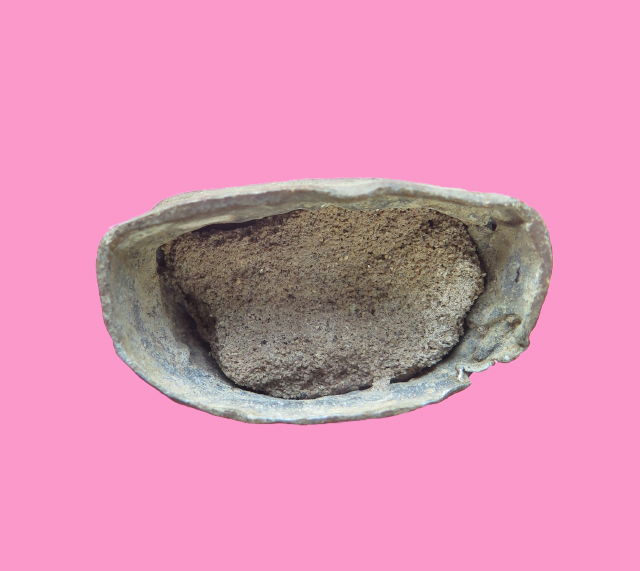 พระบูชา เนื้อชินตะกั่วสนิมแดง ขนาดหน้าตักเกือบ 2 นิ้ว ก้นดินไทย