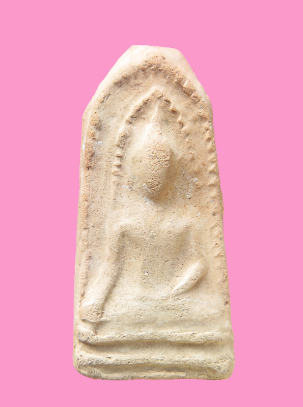 พระเนื้อดิน สูงประมาณ 4 นิ้ว