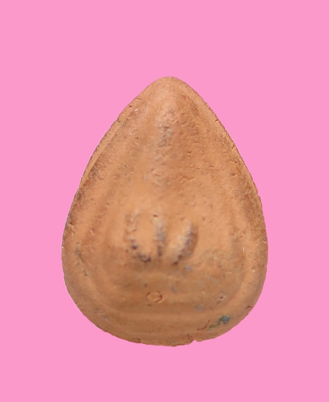 สมเด็จเม็ดแตง เนื้อดิน เก่า