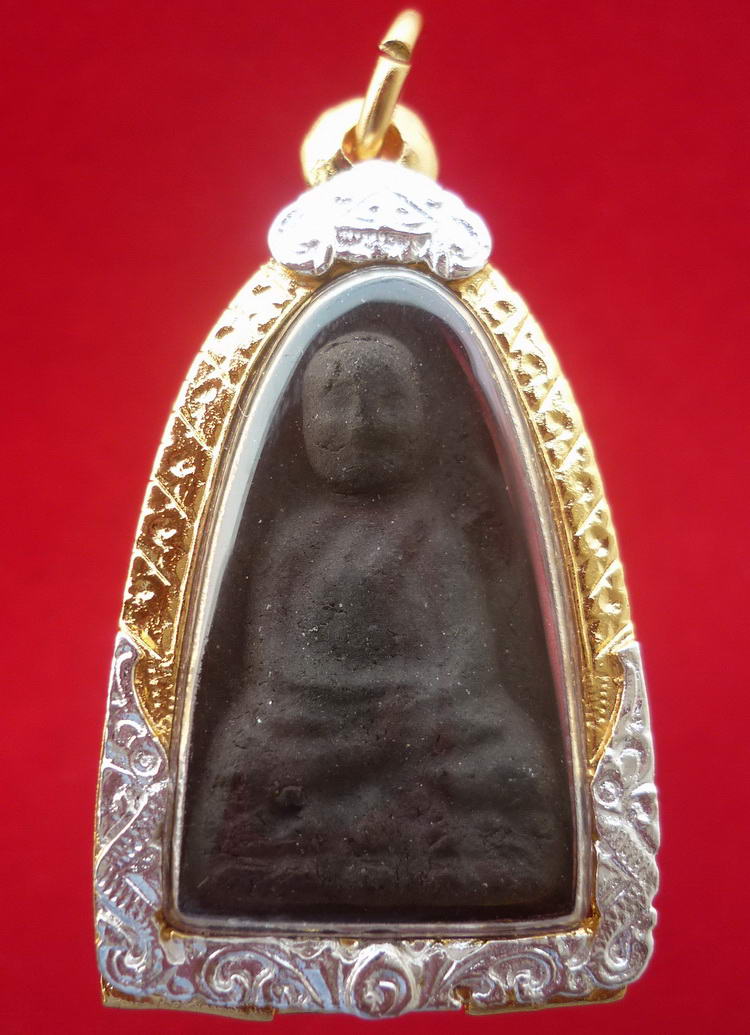 หลวงพ่อทวดเนื้อว่าน "รุ่น M-16" ทับหลัง น.๗๒ พระอาจารย์นอง วัดทรายขาว จ.ปัตตานี สภาพสวยจัด