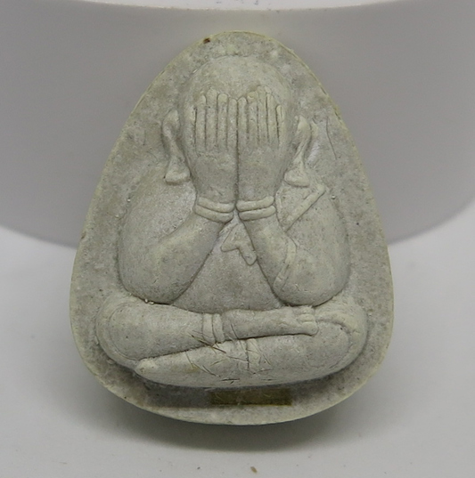 N พระปิดตาเงินล้าน หลวงพ่ออุ้น วัดตาลกง สวยๆ พร้อมกล่องเดิม องค์นี้เลขเรียง7899