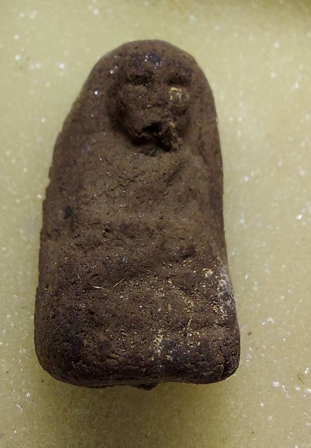 พระผงเนื้อว่านหลวงปู่ทวด วัดพระมหาธาตุวรวิหาร จ.นครศรีธรรมราช ปี 2554 รุ่นบารมีมหาราช พิมพ์พระรอด 