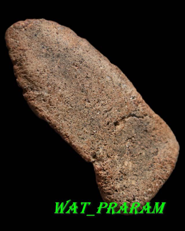 พระเนื้อดินเผาผสมผงพุทธคุณ พิมพ์ซุ้มนครโกษา ยุคแรก หลวงปู่ทองดำ วัดท่าทอง ปี2500