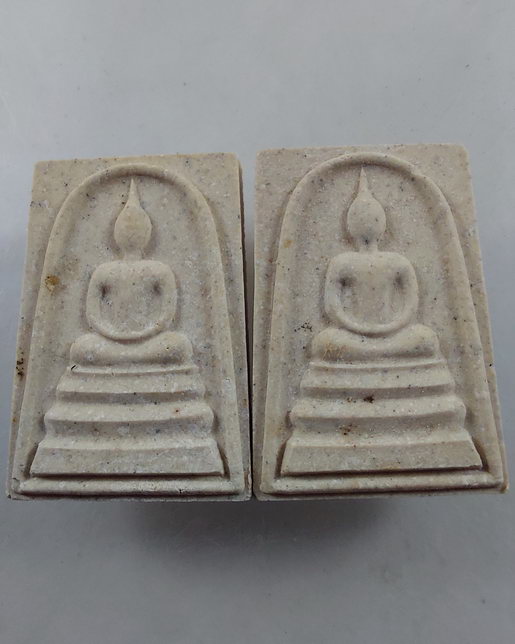 " พระสมเด็จ + รูปเหมือน ครบ 8 รอบ หลวงปู่คร่ำ วัดวังหว้า อ.แกลง จ.ระยอง กล่องเดิม 4 องค์ สวยๆครับ "