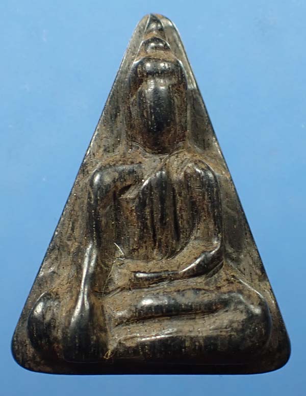 108*สมเด็จนางพญา ไม้พญางิ้วดำ เข่าโค้ง หลวงพ่อเกษมฯ กริ๊บยันกล่อง+รับประกัน 3 สูงสุด