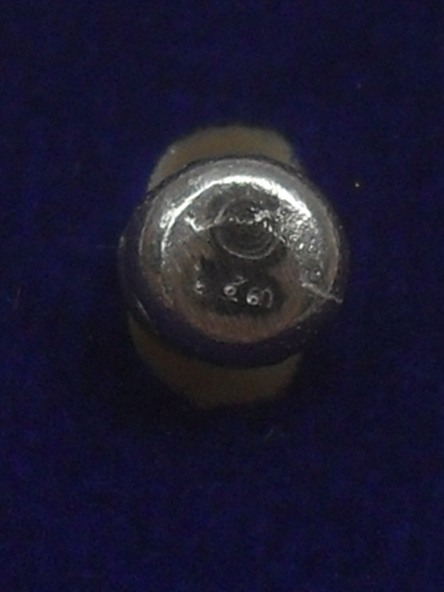 รุ่นแรกน้ำเต้าดูดทรัพย์จิ๋ว หลวงพ่อทอง สุทธสีโล ออกวัดบ้านไร่ เนื้อเงิน หมายเลข ๖๕๓ พร้อมกล่อง