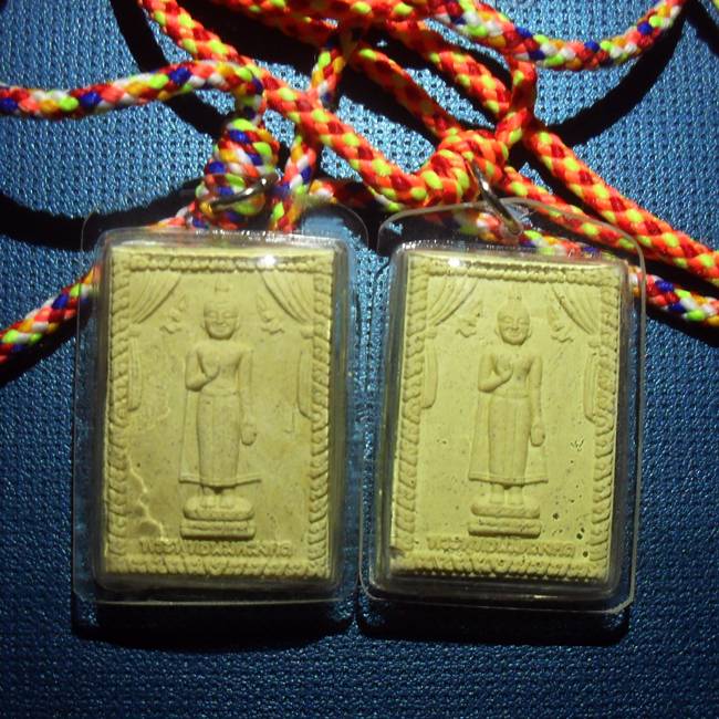 พระพุทธพิมิตมงคล วัดเขาแดง จ.นครนายก เลี่ยมเดิมจากวัด จำนวน ๒ องค์