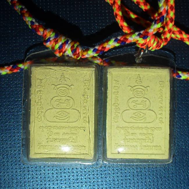 พระพุทธพิมิตมงคล วัดเขาแดง จ.นครนายก เลี่ยมเดิมจากวัด จำนวน ๒ องค์