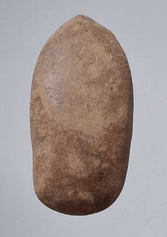 พระขุนแผนไข่ผ่าซีก พิมพ์เล็ก หลวงพ่อดี วัดพระรูป จ.สุพรรณบุรี เนื้อดินเผา ยุคต้นๆ