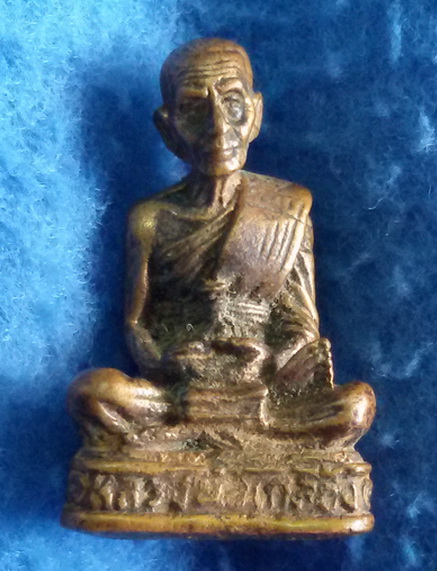 รูปหล่อหลวงพ่อเกลี้ยง วัดเนินสุทธาวาส จ. ชลบุรี