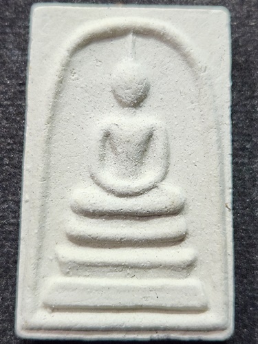 วัดคลองเกตุ ลพบุรี สมเด็จ  หลวงปู่บุญตา  หลังรูปเหมือนผสมผงอังคารธาตุ