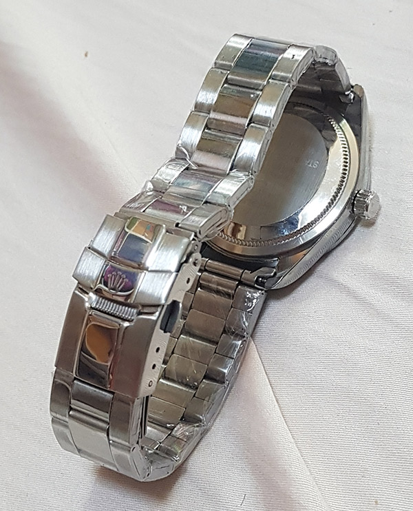 นาฬิกา rolex milgauss ของใหม่ มือ 1 ซีลหุ้มสายยังไม่ได้แกะเลย ขอบเขียว เหนี่ยวทรัพย์ ยอดนิยม ตัวเรือ