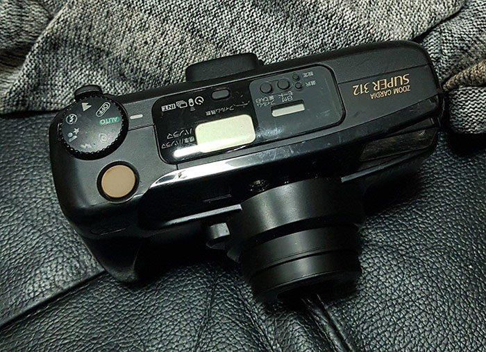 กล้อง FUJIFILM SUPER 312 Zoom Cardia   Lens 38 - 120 mm. Super EBC Fujinon บอดี้ออกแบบสวยงามตามรูปเล