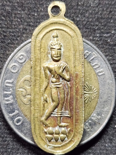 วัดพระพุทธฉาย จ.สระบุรี เหรียญพระพุทธฉาย หลังพิมพ์ลีลา 