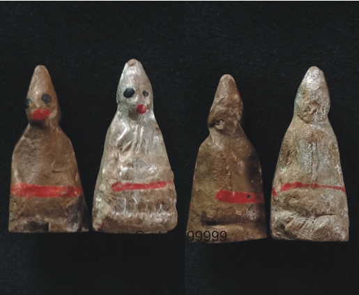 แพ็คคู่ พระแก้บนมหาเสน่ห์ หลวงพ่อสงวน วัดไผ่พันมือ จ.สุพรรณบุรีครับ เนื้อผงพุทธคุณครับ