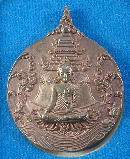 เหรียญพระพุทธภาวนาวิริยบารมี วัดระฆังโฆสิตารามวรมหาวิหาร จ.กรุงเทพฯ เนื้อนวะโลหะแก่ทอง สวยครับ