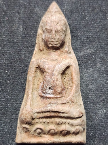  วัดเชิงท่า จ.ลพบุรี พระหูยาน หลวงปู่ถม เนื้อดิน พิมพ์ใหญ่ 