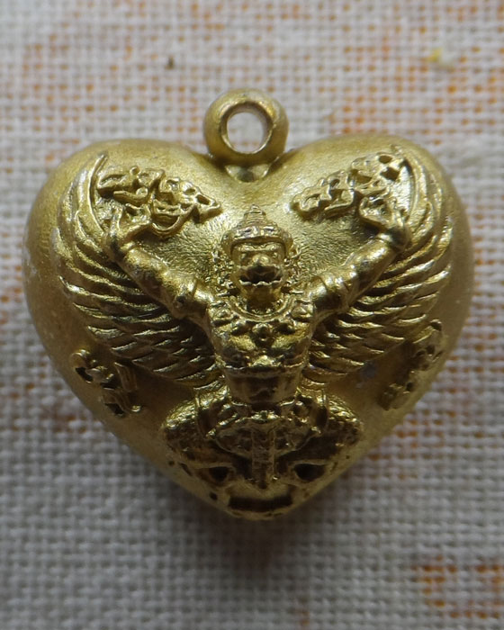 ดวงใจพญาครุฑบังเกิดทรัพย์ รุ่น อภิมหาเศรษฐี วัดครุฑธาราม จ.อยุธยา ปี๒๕๖๗