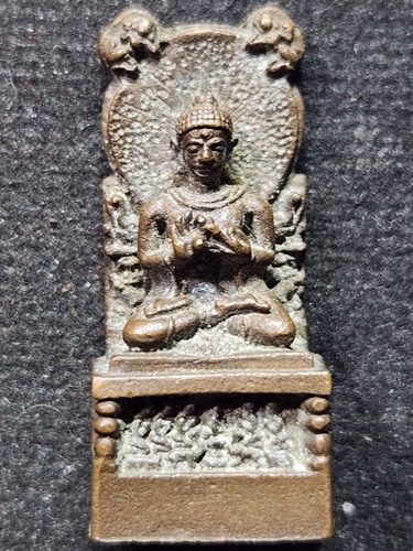 วัดกัทลีพนาราม (วัดบ้านกล้วย) จ ลพบุรี เหรียญหล่อปางปฐมเทศนา  เนื่่องในงานผูกพัทธสีมา