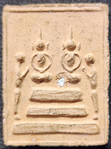 วัดโคกหม้อ ลพบุรี พระเนื้อดิน หลวงพ่อพิเชษฐ์ 