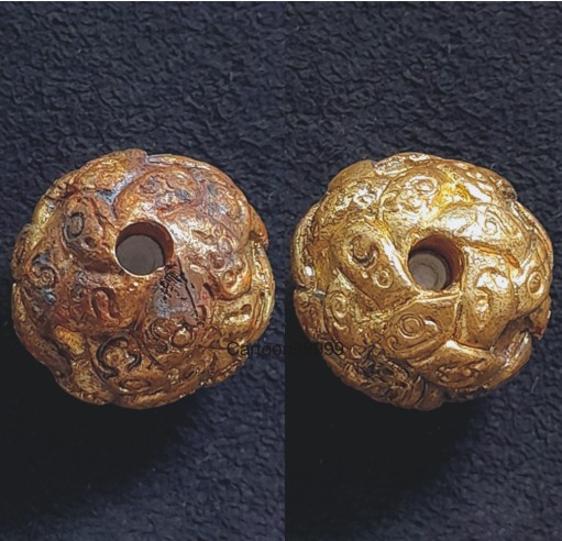 ลูกตะกร้อมหาอุตม์ หลวงพ่อสุด สิริธโร วัดกาหลง สมุทรสาครครับ เดิมๆ ไม่มีกล่องนะครับ