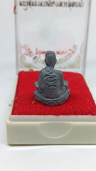 รูปหล่อเนื้อตะกั่วอวนรุ่นแรก หลวงพ่อเกตุ วัดเกาะหลัก จ. ประจวบคีรีขันธ์ ปี 2527 