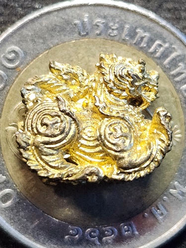 วัดเกรินกฐิน จ.ลพบุรี สิงห์ หลวงพ่อเพี้ยน พิมพ์จิ๋ว ปี 2560 เนื้อกะไหล่ทอง 