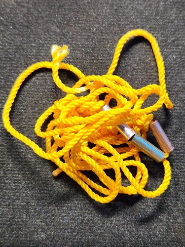 วัดเกริ่นกฐิน ลพบุรี รูปถ่ายหลวงพ่อเพี้ยน + สายสิญจน์ ตะกรุด สามกษัตริย์