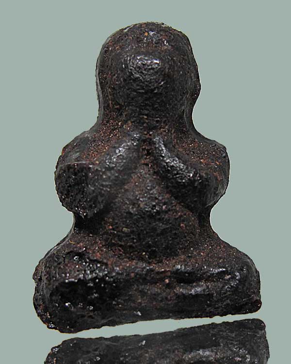 พระปิดตา เนื้อผงคลุกรัก หลวงปู่เอี่ยม ปฐมาม วัดสะพานสูง จ.นนทบุรี