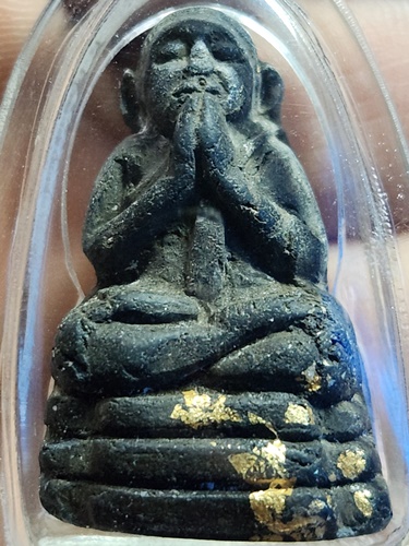  พระรูปเหมือน หลวงปู่เทพโลกอุดร พิมพ์อรหันต์พนมมือ พิมพ์ใหญ่ เนื้อผงพุทธคุณ