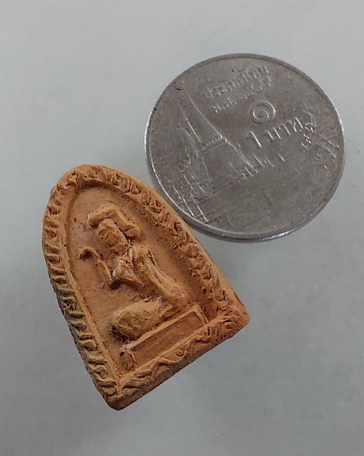 " แม่นางกวัก เนื้อดิน หลังยันต์ สวยๆครับ "