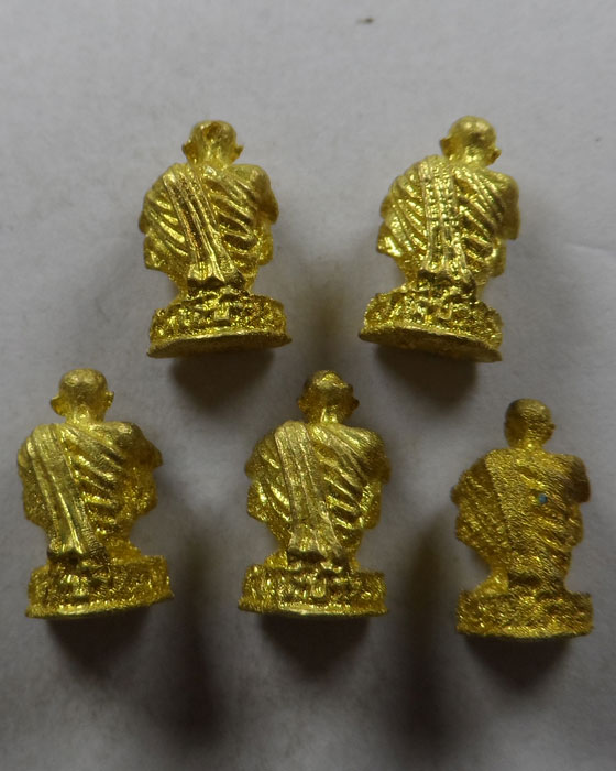 รูปหล่อ (จิ๋ว) หลวงพ่อคูณ วัดบ้านไร่ จ.นครราชสีมา (๕ องค์) ชุดที่ ๓