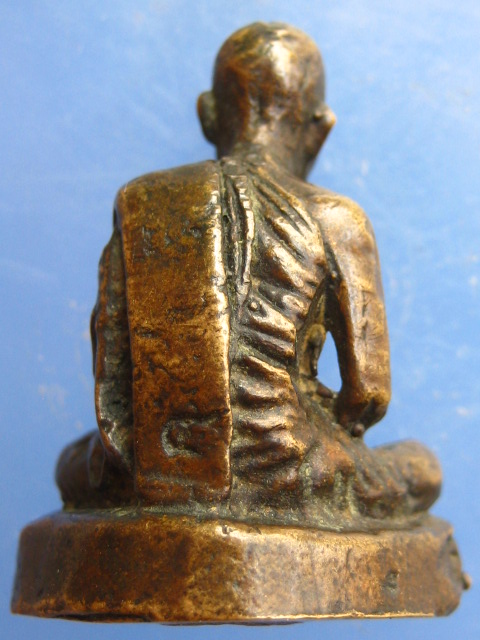 รูปหล่อ พระครูบวรชัยกิจ วัดเขาตำบล จ.ลพบุรี