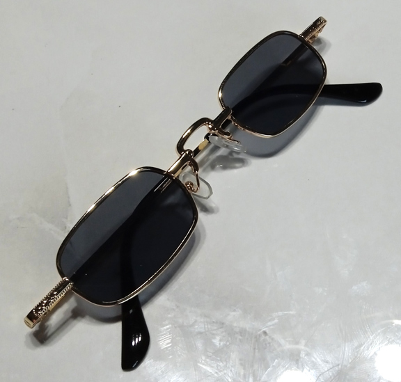 แว่นกันแดด BD ของแท้ สวยมาก ของใหม่ ลดพิเศษ