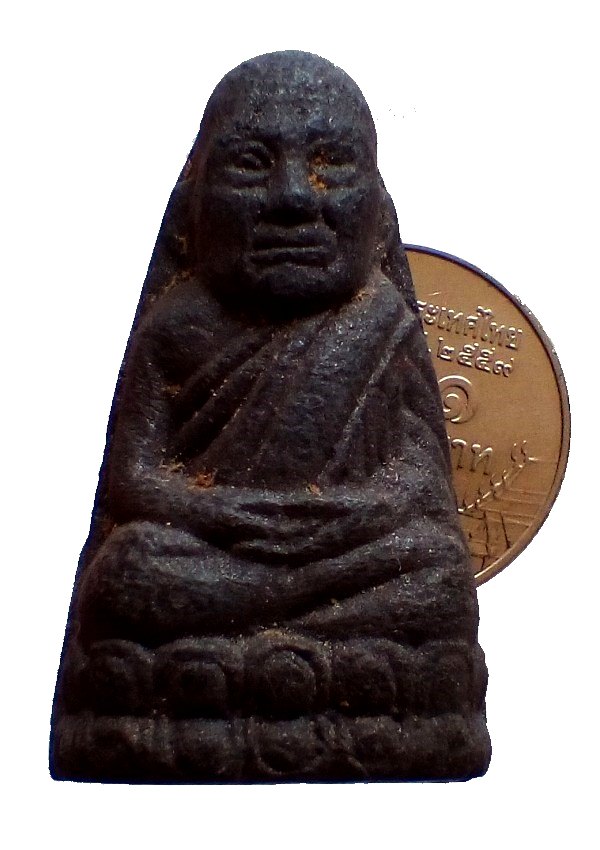 🙏  พระเนื้อผงว่าน * หลวงปู่ทวด เหยียบน้ำทะเลจืด *  สวยมาก เดิมๆ ✅ 