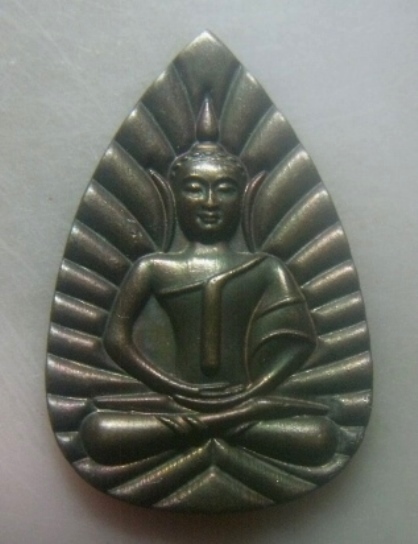 **เบาๆ**เหรียญพระพุทธพิมพ์กลีบบัว วัดบวรมงคลราชวรวิหาร (วัดลิงขบ) กรุงเทพฯ**หลังยันต์ สวยๆ