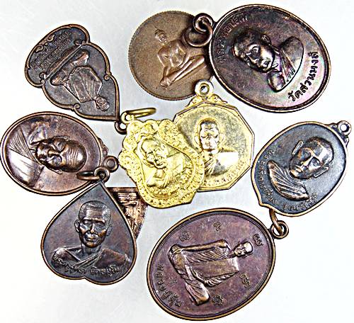 ๒๐ จัดชุดโปรฯ  ๑๐ เหรียญครับ