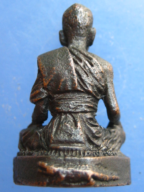 รูปหล่อ หลวงพ่อสำรวม วัดเขาเข้ กาญจนบุรี