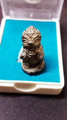 นุมานชนะภัย เนื้อนวะโลหะแก่เงิน วัดเตาเหล็ก สวยเดิมพร้อมกล่องวัดครับ