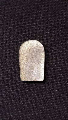 ปรกใบมะขาม รุ่นแรก หลวงพ่อกุหลาบ วัดใหญ่สว่างอารมณ์ เนื้อทองแดงผิวไฟพิมพ์นิยม สวยเดิมหายากครับ