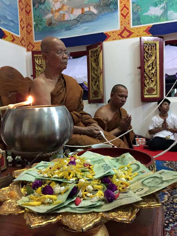 **เบา​ๆ​**พระขุนแผน รุ่นอายุยืน หลวงปู่สมบุญ วัดปอแดง นครราชสีมา เนื้อน้ำตาล มหาอำนาจวาโย**กล่องเดิม