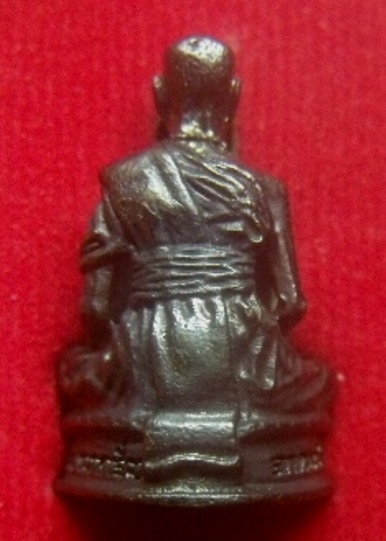 **เบาๆ**รูปหล่ออุดกริ่งหลวงพ่อทบ ออกวัดบ้านกกจั่น รุ่นทบเงิน ทบทอง จ,เพชรบูรณ์**พร้อมกล่องเดิม สวยๆ