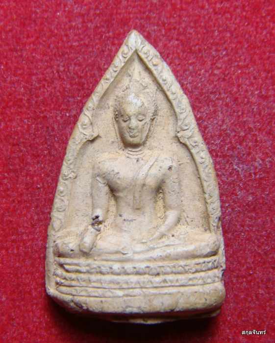 พระพุทธโคดม เนื้อดิน ไม่ทราบที่ 