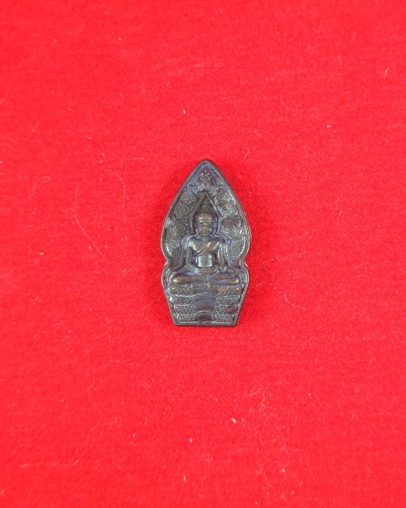 ปรกใบมะชาม หลวงปู่หมุน วัดบ้านจาน จ.ศรีสะเกษ เนื้อทองแดงรมดำมันปู พร้อมกล่องเดิมจากวัดสวยครับ